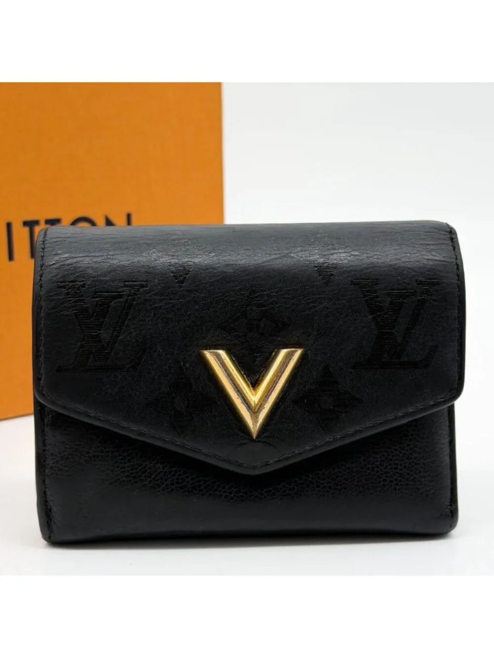 Louis Vuitton Portefeuille Very Compact Monogram Trifold Wallet
